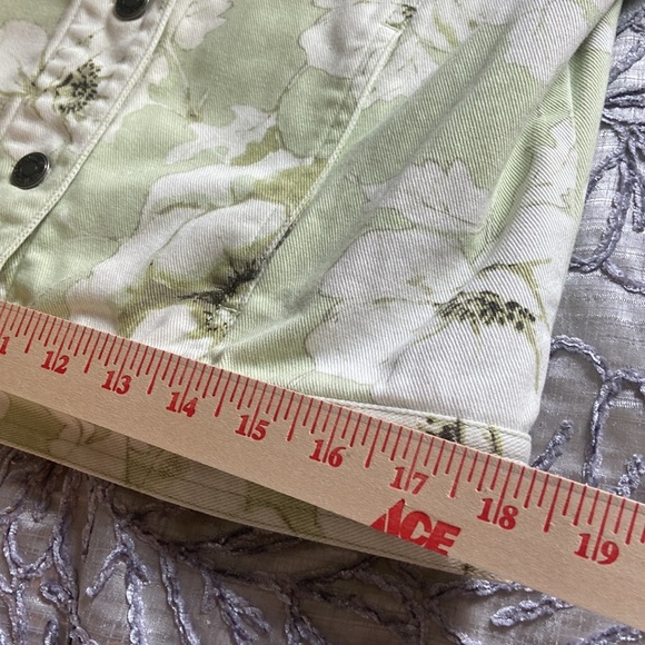 Jones Wear Sport Floral Denim Cropped Green White Jacket Women's Sz M - Picture 4 of 6